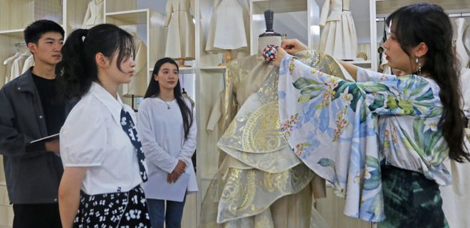 江西服裝學院2023年藝術類?？颊猩?紡織品研發專業深度解析